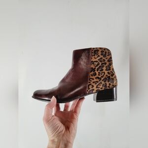 CANAL GRANDE Leopard Print Brown Ankle Boots, Size 8.5